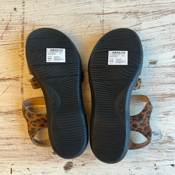 Clarks Collection Ankle Strap Sandals -Laurieann Sela Animal Print Size 8 - Picture 4 of 5